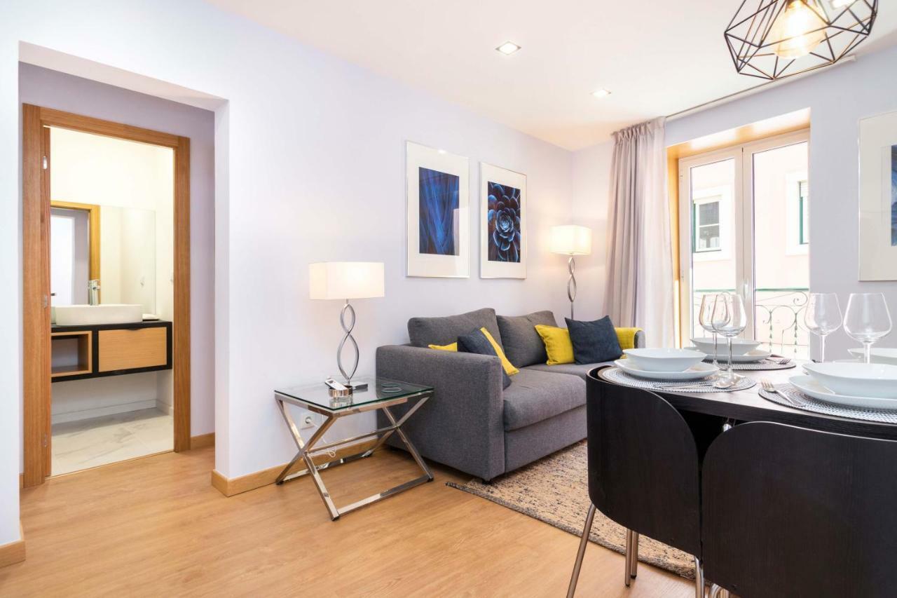 Perfect, Cool, Aircon, 2 Beds 2 Bath Location Apartment Lisbon